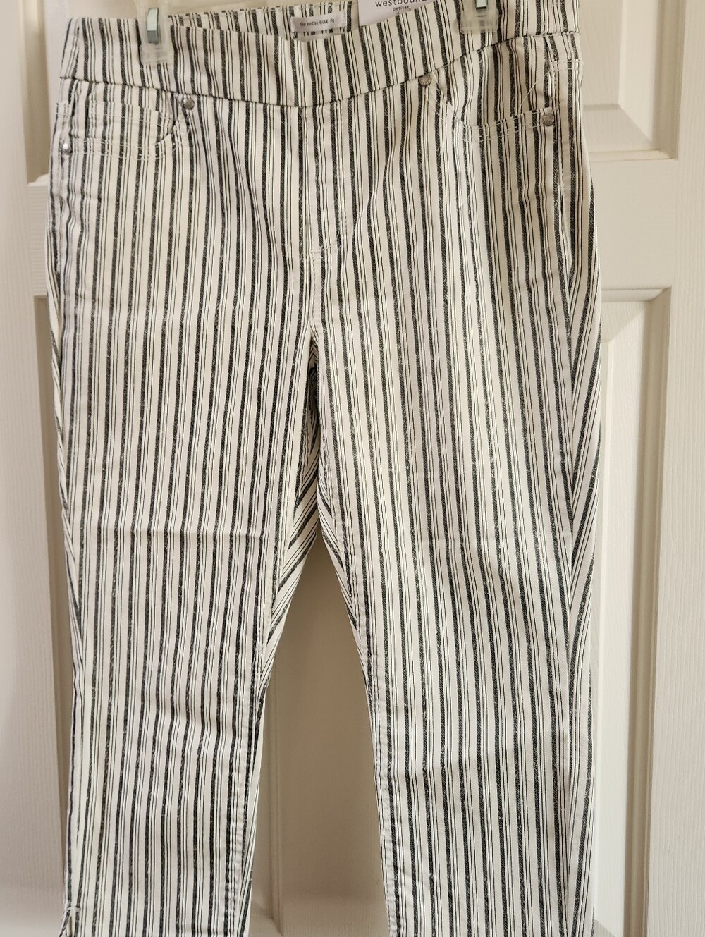 NWT High Rise Skinny Crop 12P